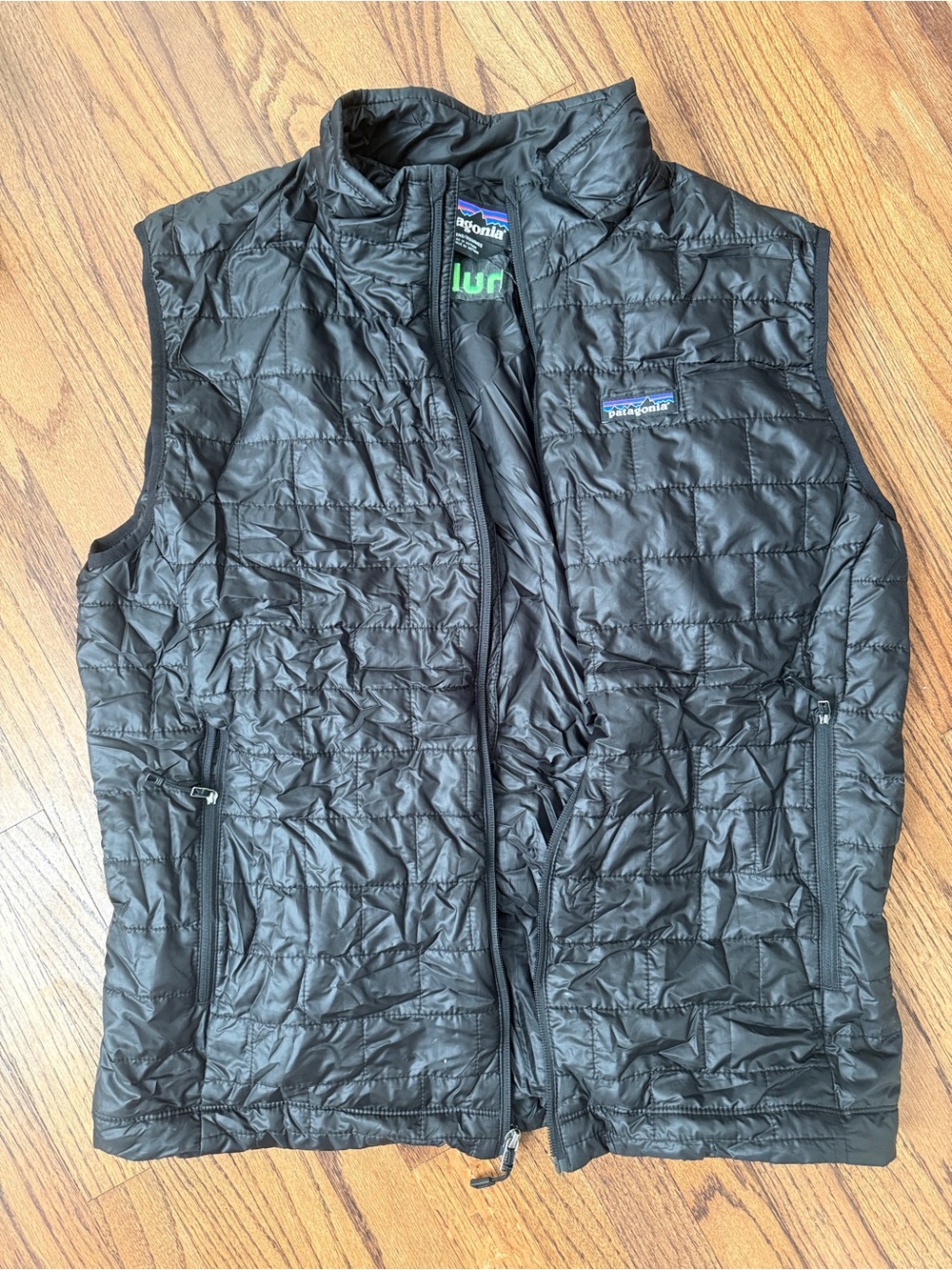 Patagonia Men’s Black Quilted Insulated Vest